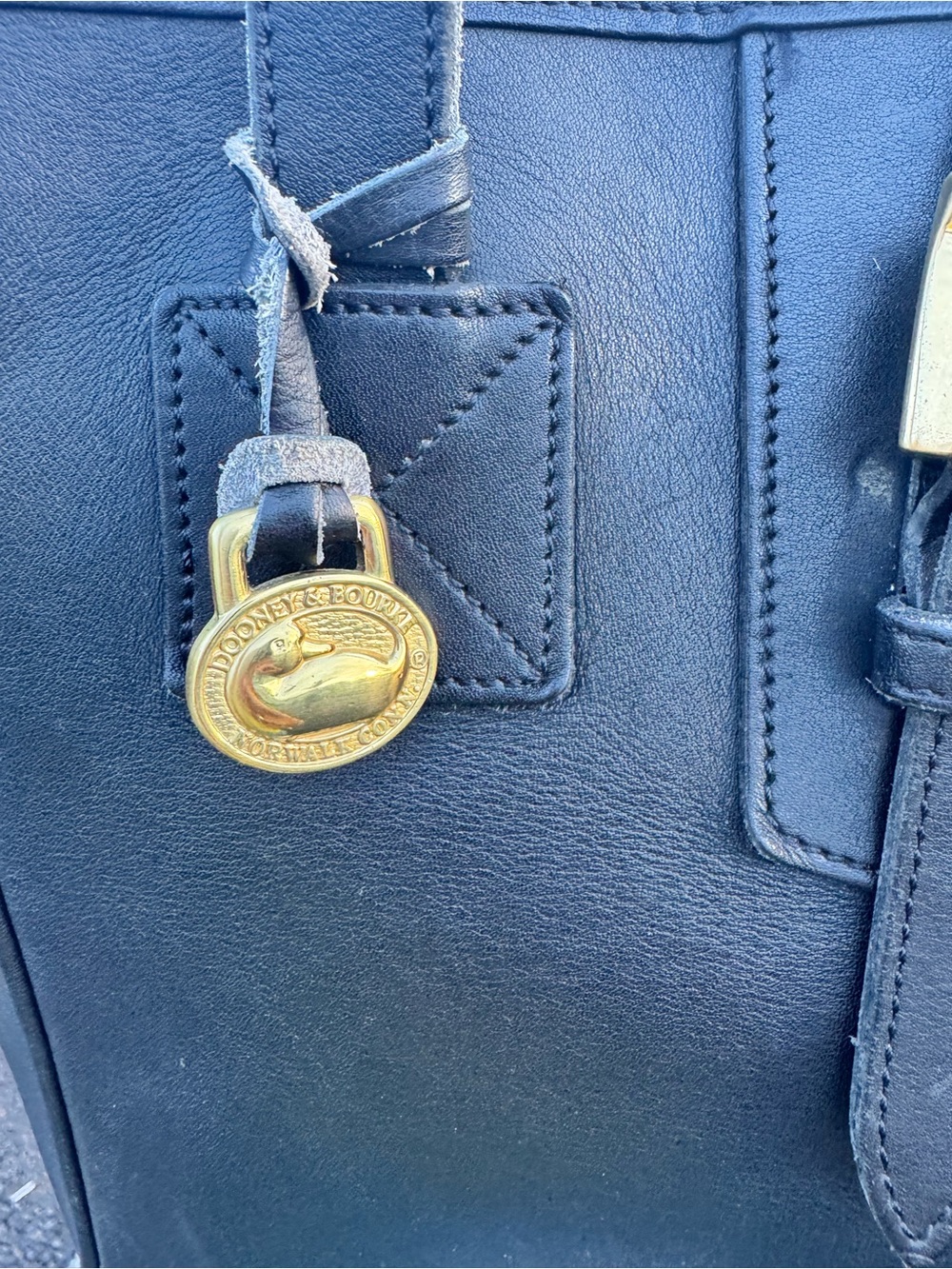 Vintage Dooney & Bourke Black All Weather Leather Tote Made in USA - Picture 5 of 15